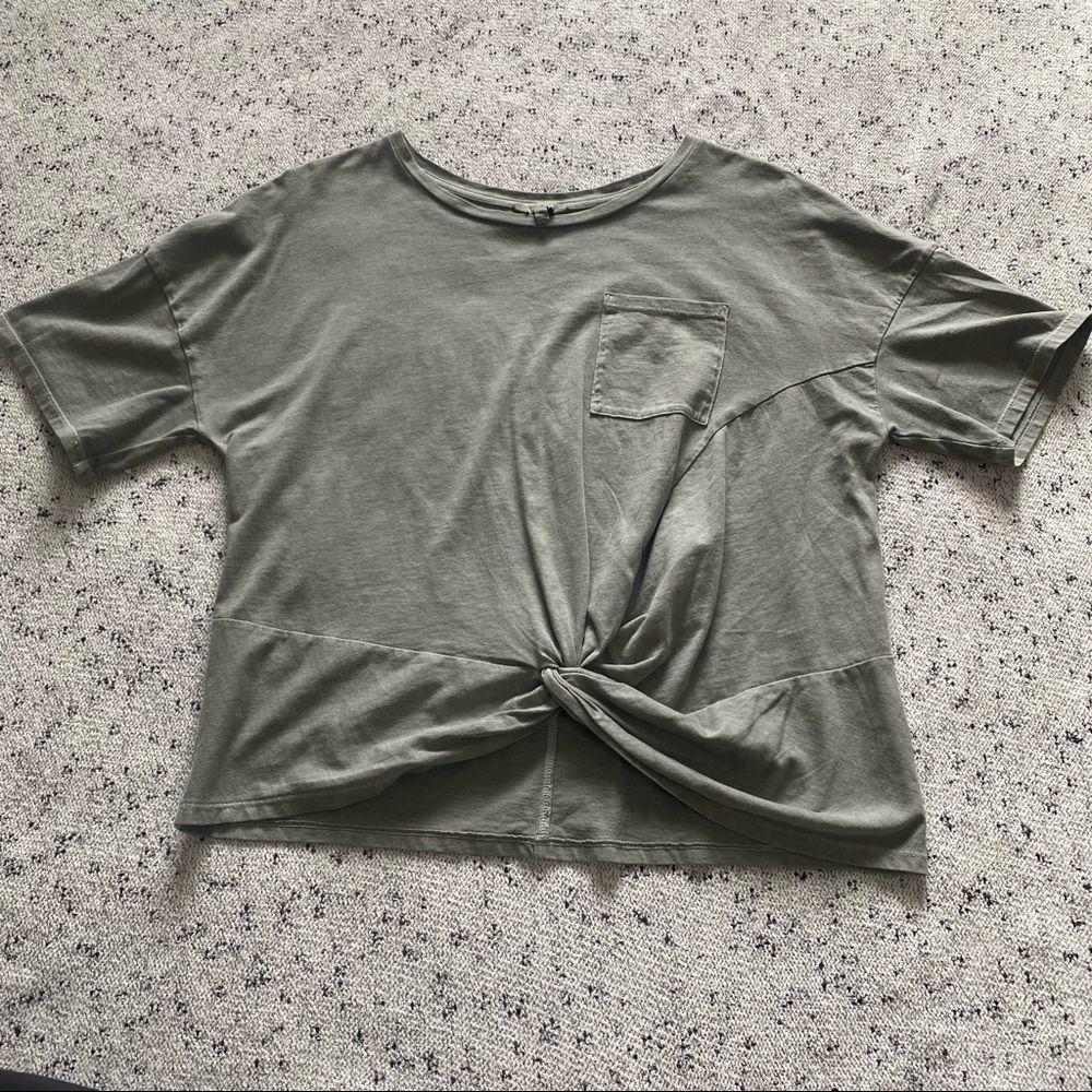 Lucky Brand Tee - Picture 6 of 16